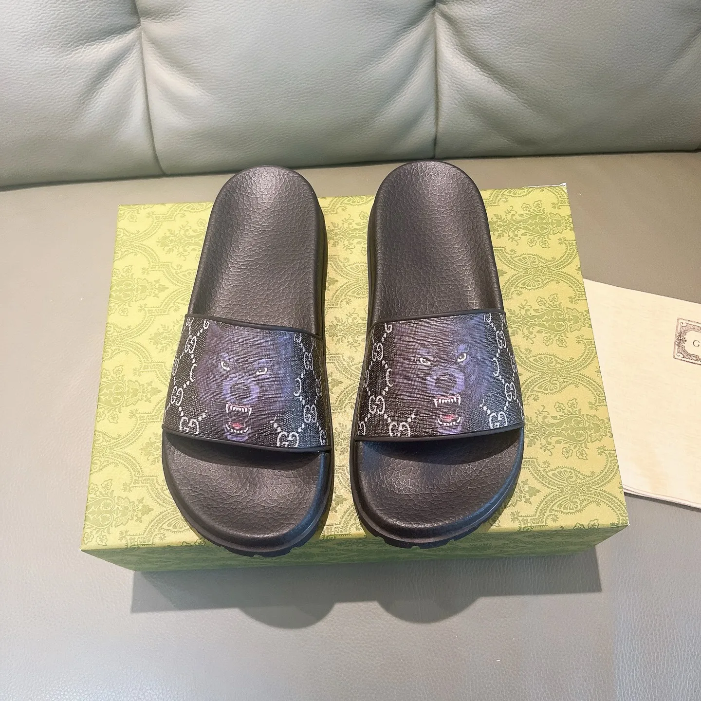 Men's Men's Shoes 130🐮🐮Gucci Gucci Slippers Gucci 2024 latest beach sandals slippers Original molding double G LOGO Original molding consistent Outsole: Men's Men's Shoes u double-layer outsole Size: 35-46